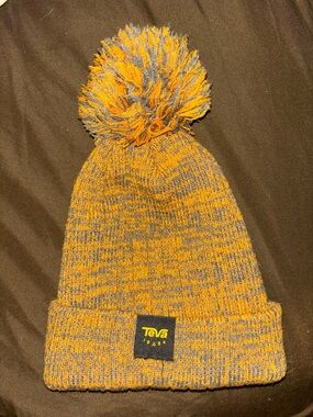 Teva Marled Yellow & Gray Pom Beanie